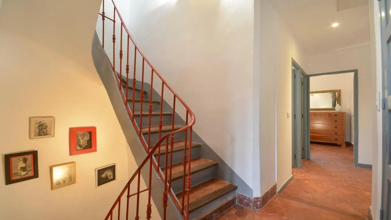 L'Escalier Rouge Vila Arles Casa de Férias
